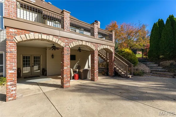 $1,750,000 | 997 Tara Oaks Drive, Chesterfield, MO 63005