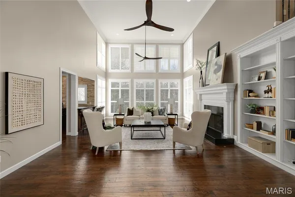 $1,750,000 | 997 Tara Oaks Drive, Chesterfield, MO 63005