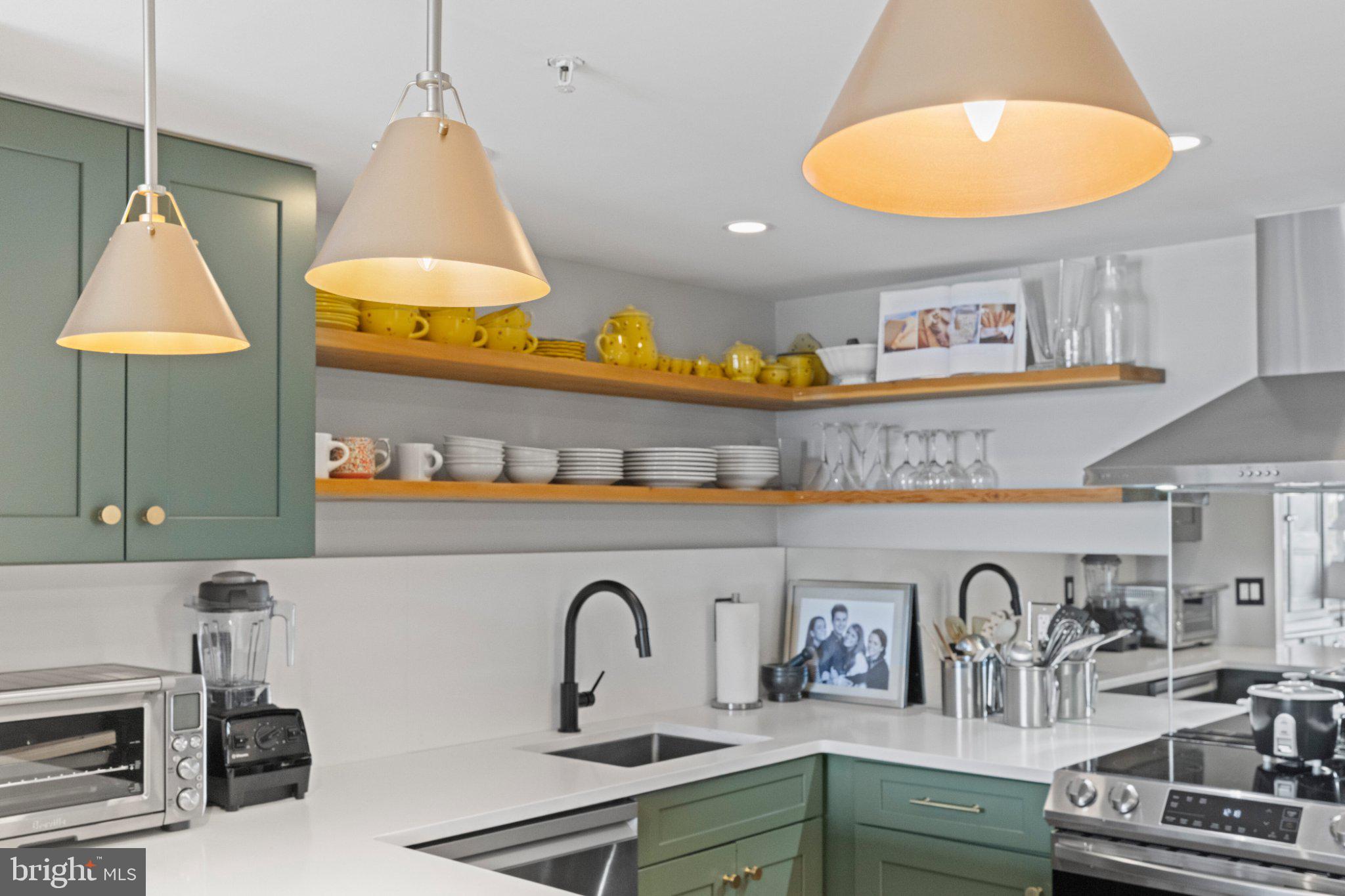 2001 Hamilton Street, Unit 1119 Philadelphia, PA 19130 - Photo 3 of 44 Charming kitchen with modern flair.