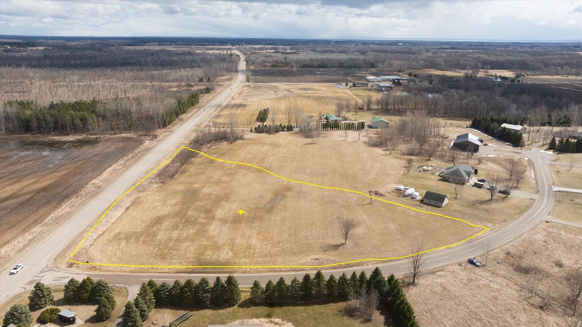 Corine Court, Unit 1 Pulaski, WI 54162 - Photo 3 of 6