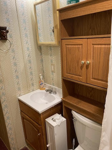 1213 Linda Road, Unit 37 Okeechobee, FL 34974 - Photo 22 of 23 Bath
