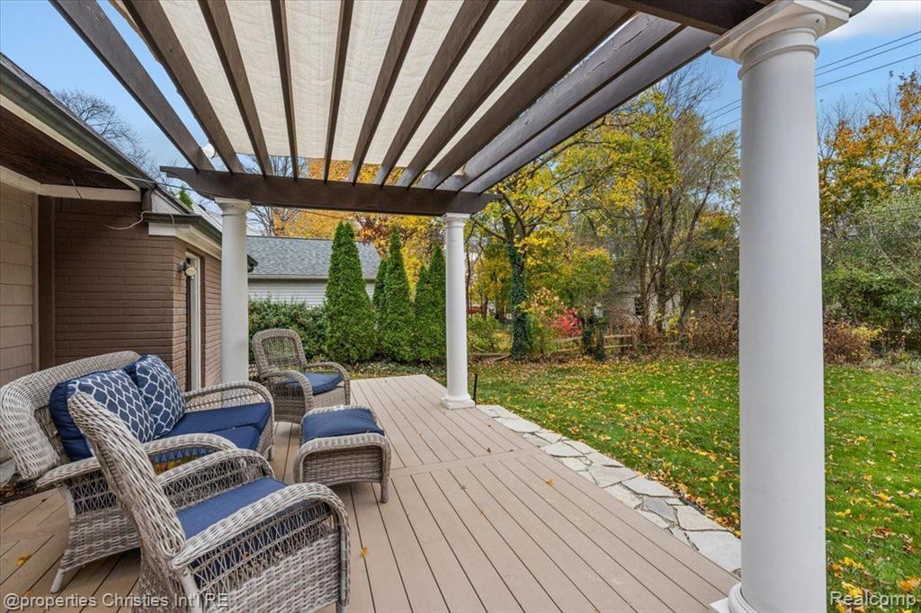 1648 Yorkshire Road Birmingham, MI 48009 - Photo 37 of 45