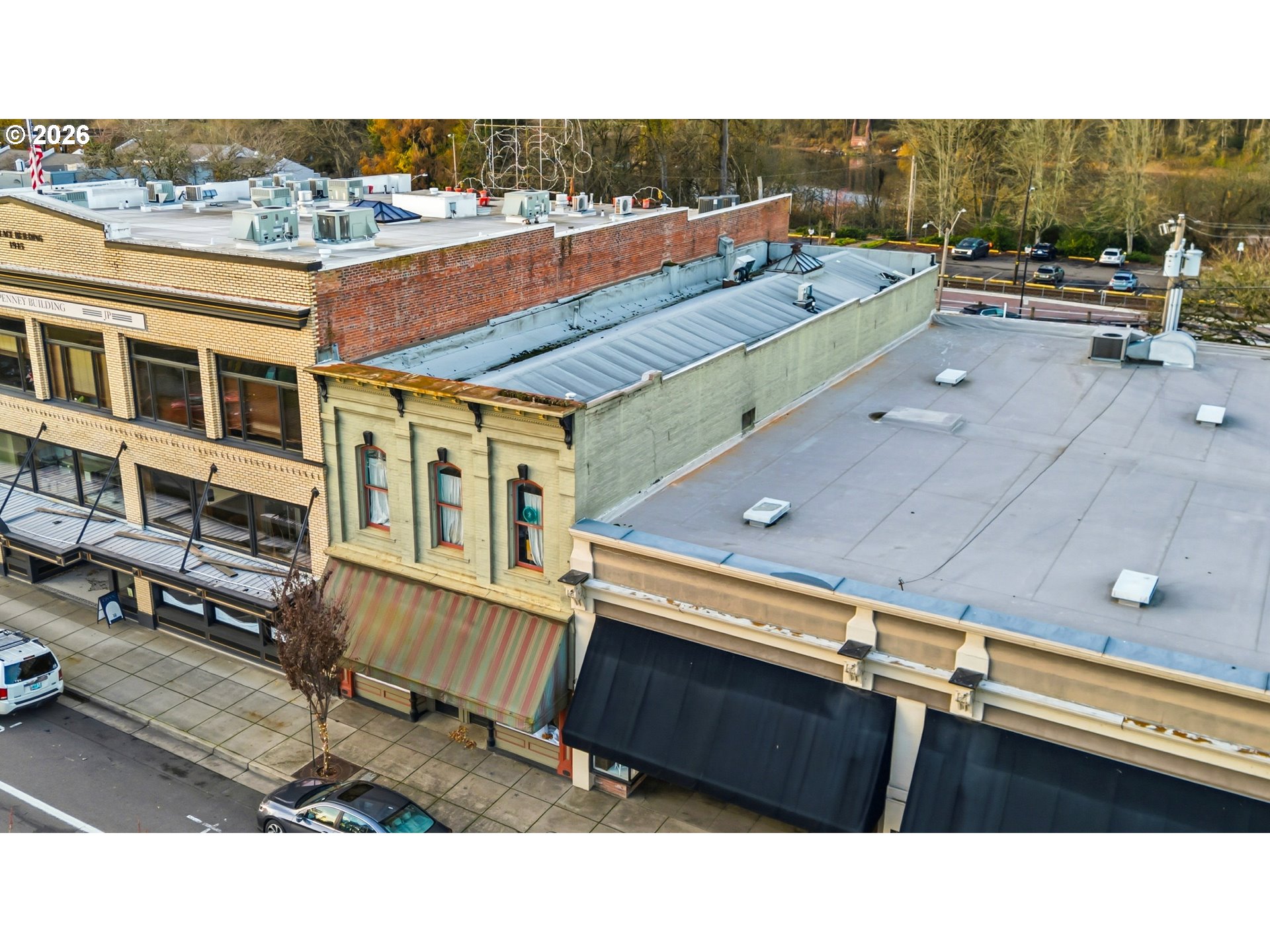 309 West 1st Avenue Albany, OR 97321 - Photo 3 of 39 a terrace with a outdoor seating space