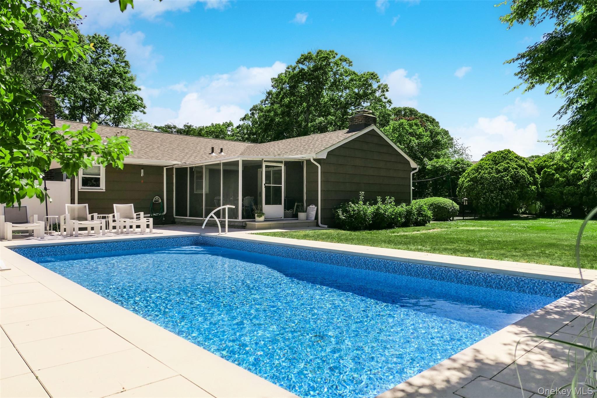 47 Oak Road East Patchogue, NY 11713 - Photo 29 of 36