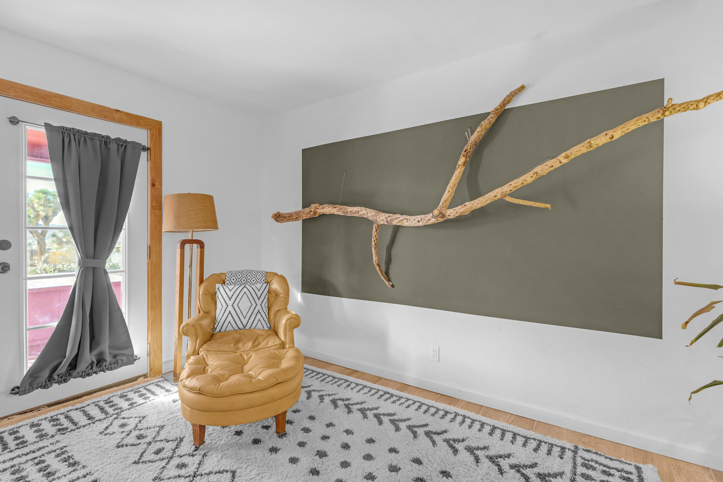 2642 Star Lane Joshua Tree, CA 92252 - Photo 33 of 76 a living room with furniture and a window