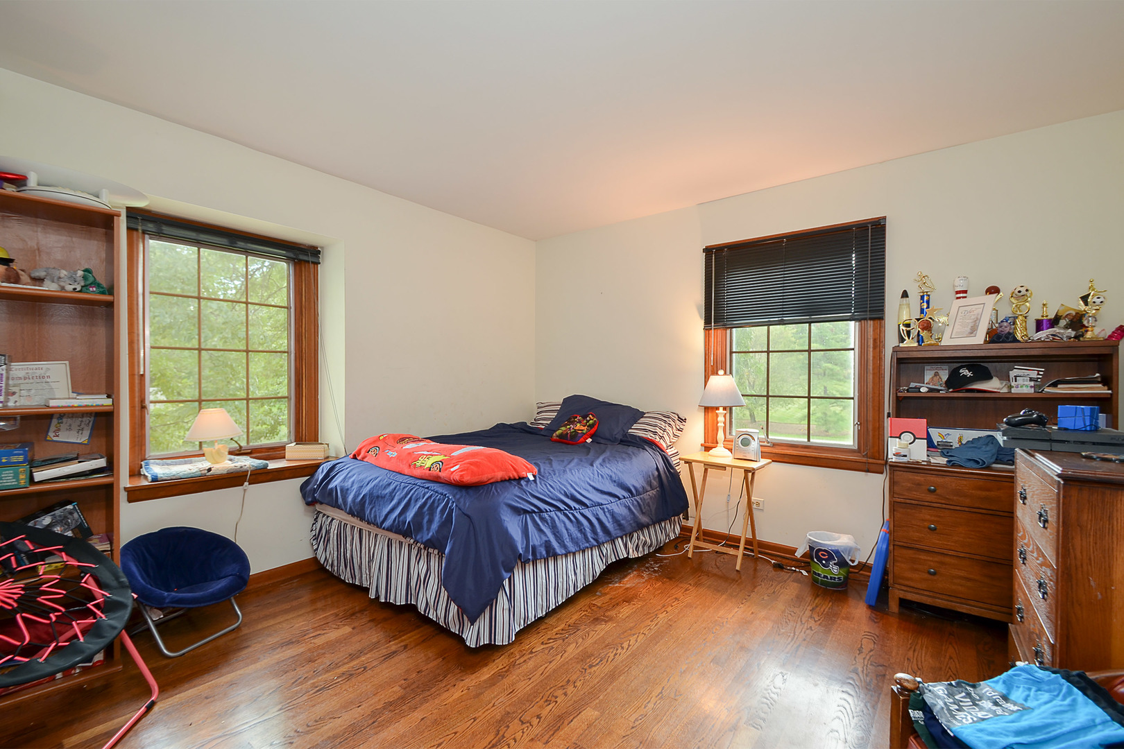 1455 Appleby Road Inverness, IL 60067 - Photo 13 of 16 a bedroom with a bed and a window