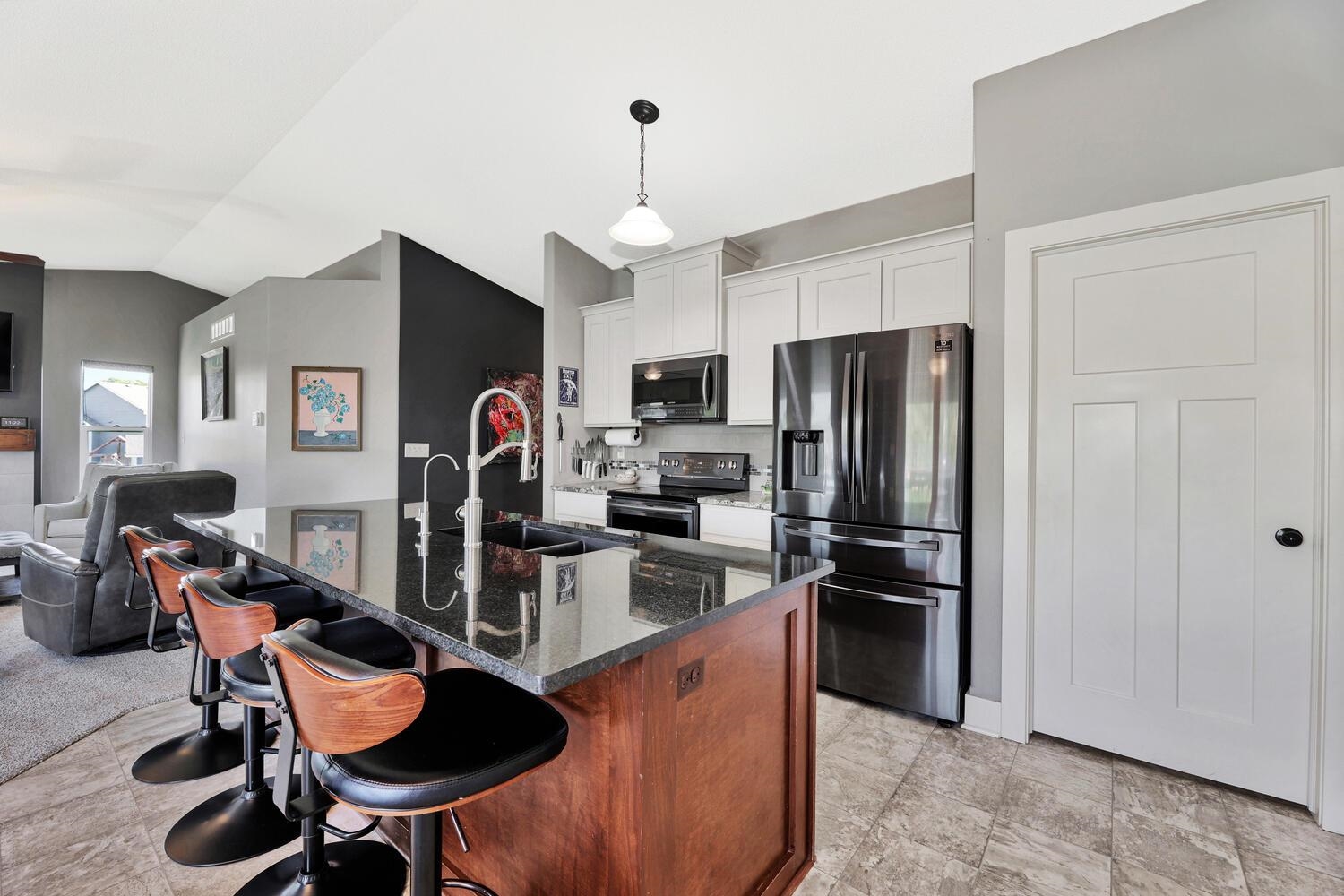 2637 58th Court Wichita, KS 67204 - Photo 12 of 36