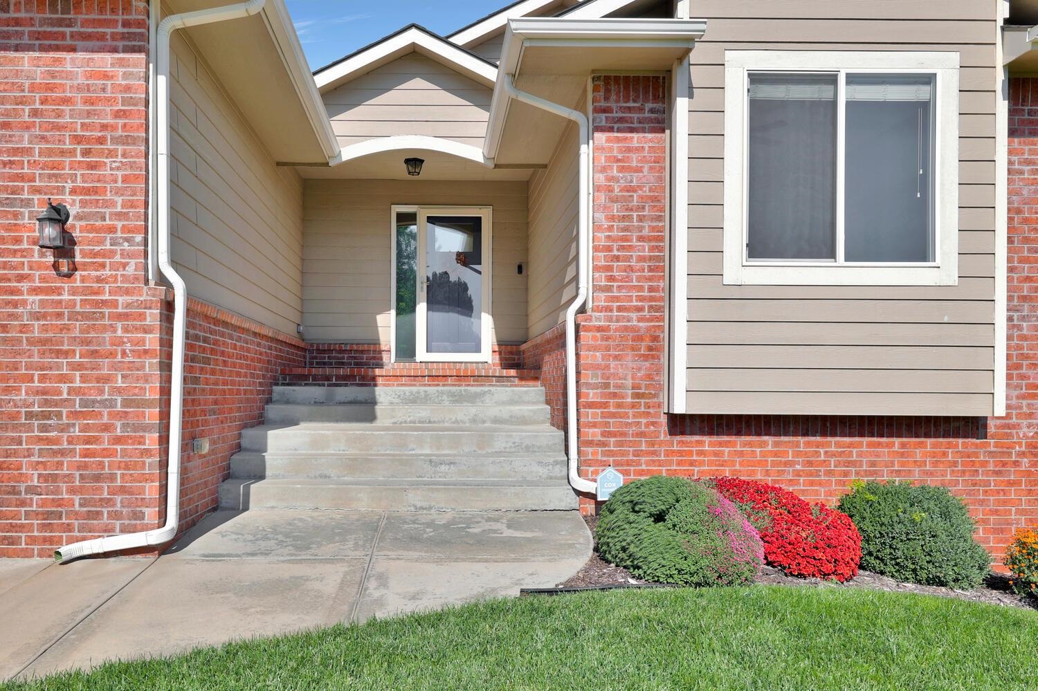 2637 58th Court Wichita, KS 67204 - Photo 3 of 36