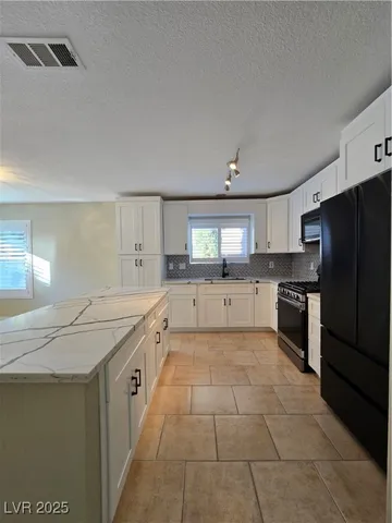 $2,500 | 1309 Paraiso Street, Las Vegas, NV 89117