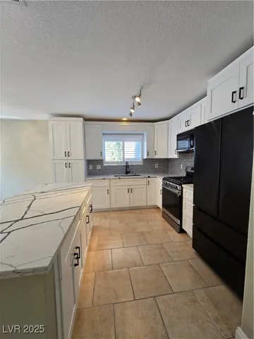 $2,500 | 1309 Paraiso Street, Las Vegas, NV 89117