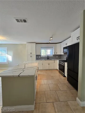 $2,500 | 1309 Paraiso Street, Las Vegas, NV 89117