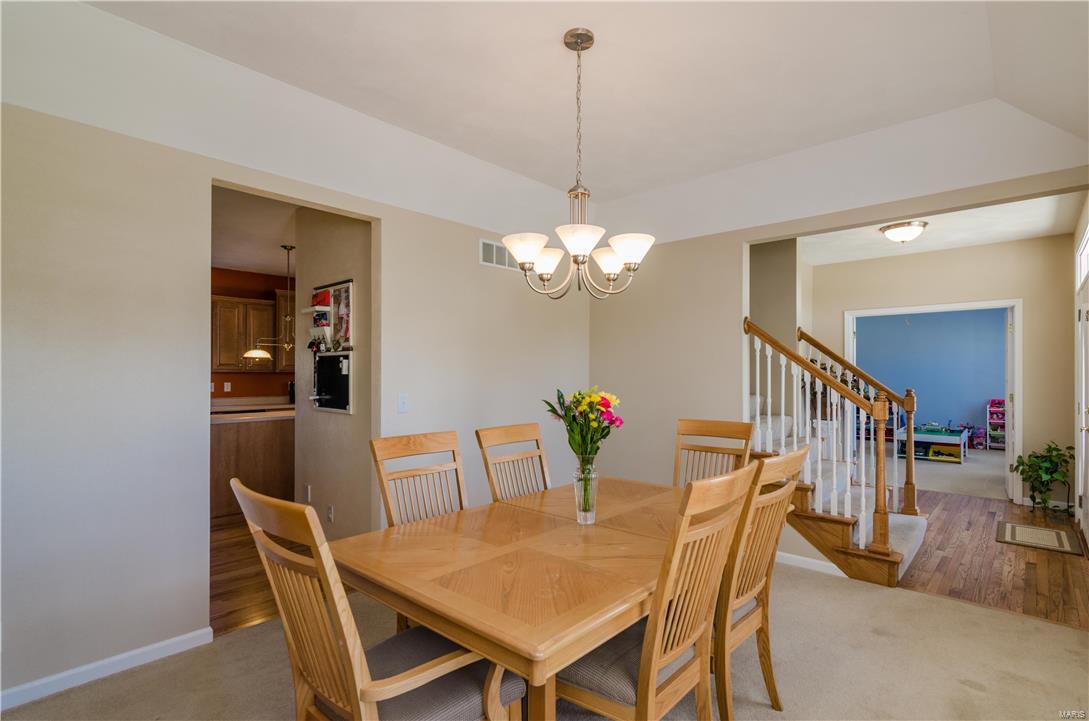 392 Kings Ridge Boulevard O'Fallon, IL 62269 - Photo 13 of 38