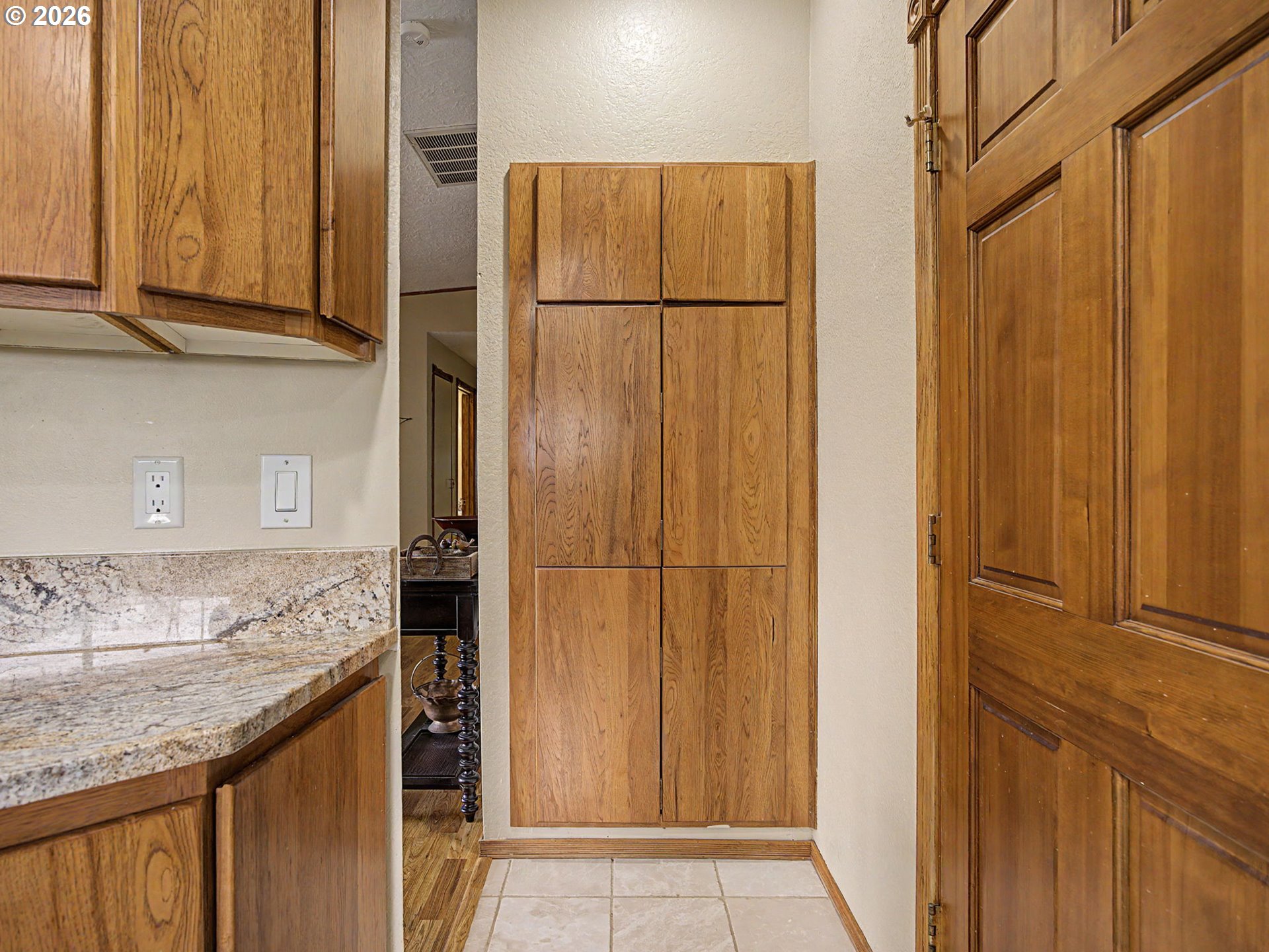 1618 Southwest 3rd Drive Gresham, OR 97080 - Photo 10 of 39