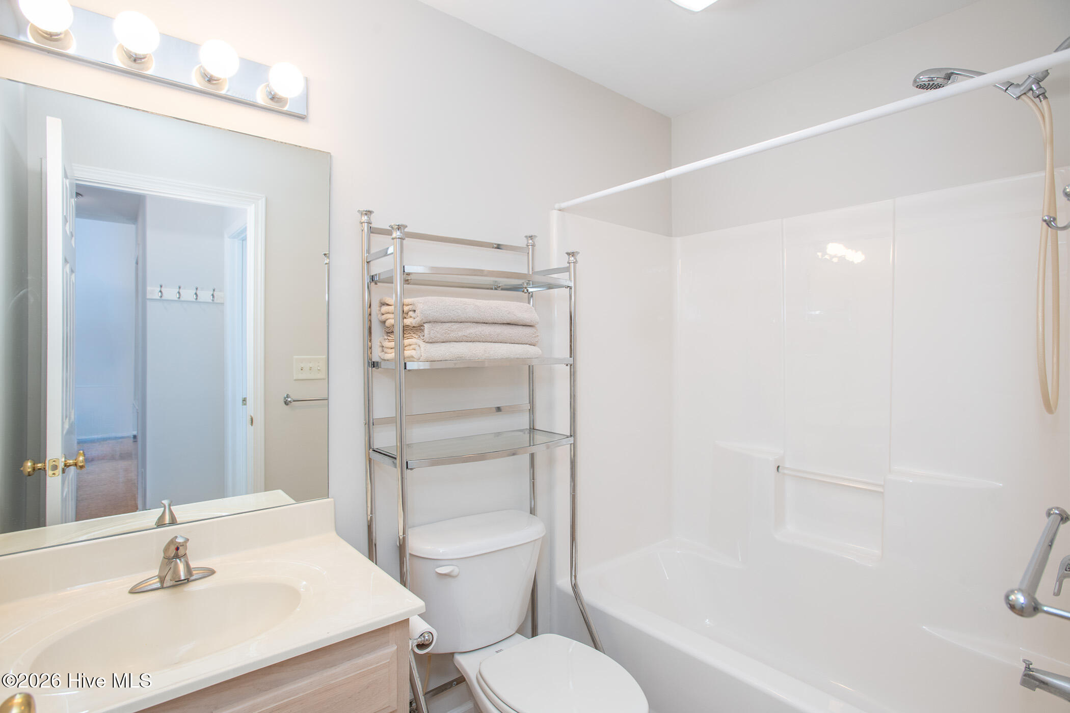 4513 Country Club Road, Unit A202 Morehead City, NC 28557 - Photo 13 of 20 A202 (13)