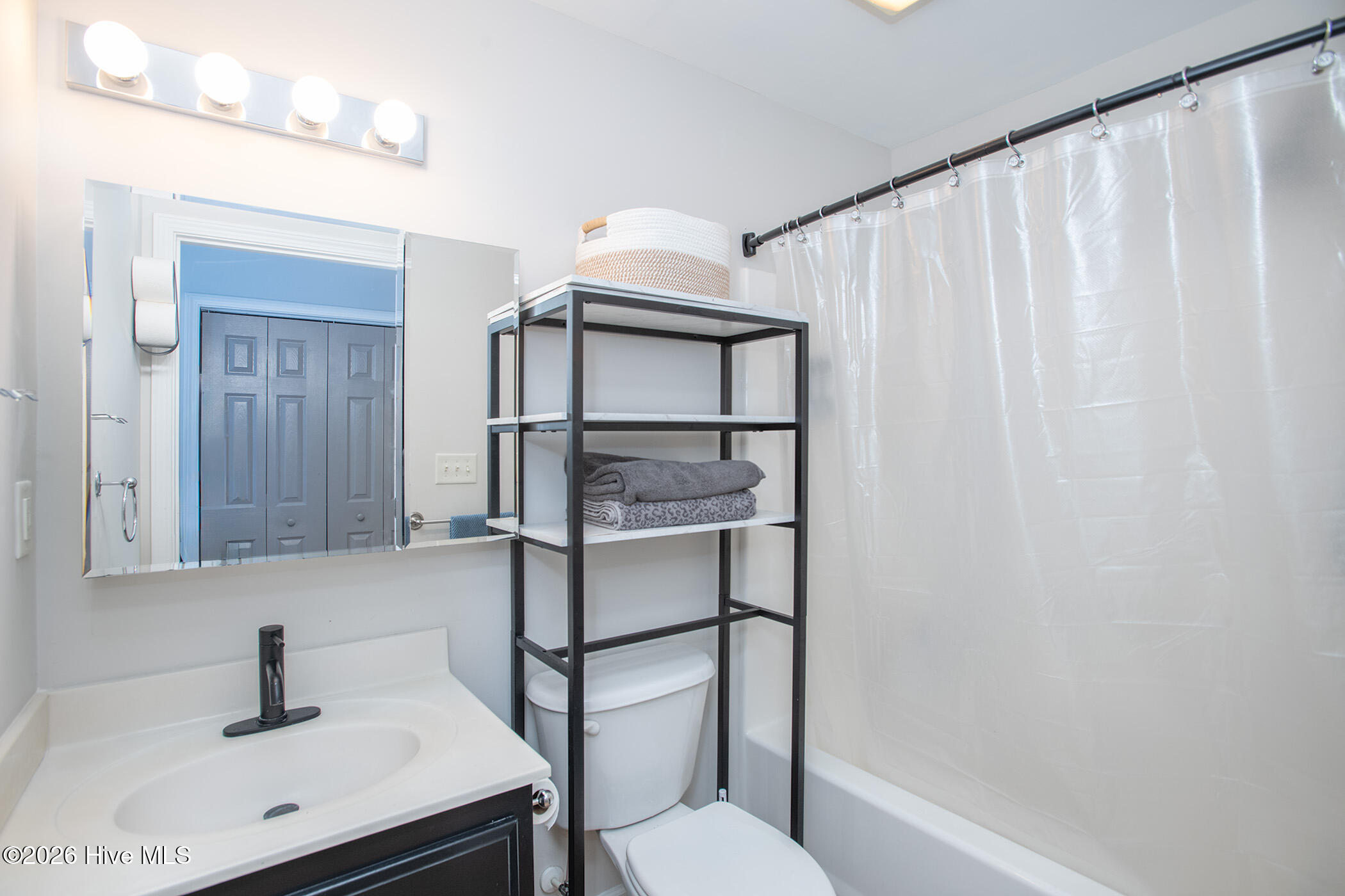 4513 Country Club Road, Unit A202 Morehead City, NC 28557 - Photo 16 of 20 A202 (16)