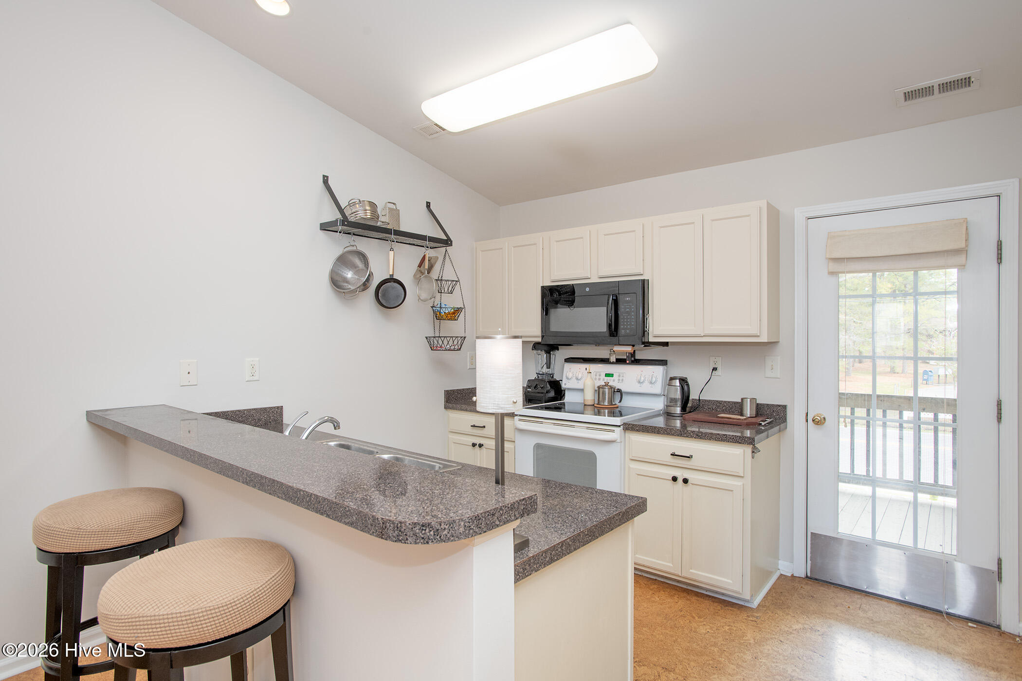 4513 Country Club Road, Unit A202 Morehead City, NC 28557 - Photo 10 of 20 A202 (10)