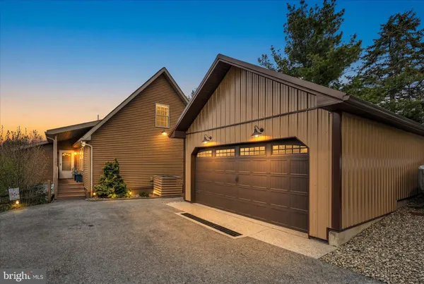 $698,500 | 464 Wynonah Drive, Auburn, PA 17922