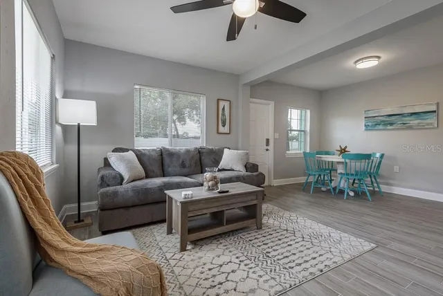 $1,900 | 15732 Bolesta Road, Unit B, Clearwater, FL 33760