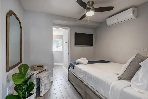 $1,900 | 15732 Bolesta Road, Unit B, Clearwater, FL 33760