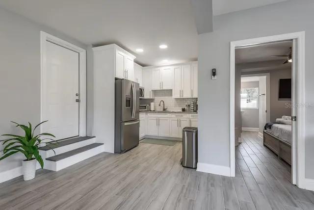 $1,900 | 15732 Bolesta Road, Unit B, Clearwater, FL 33760