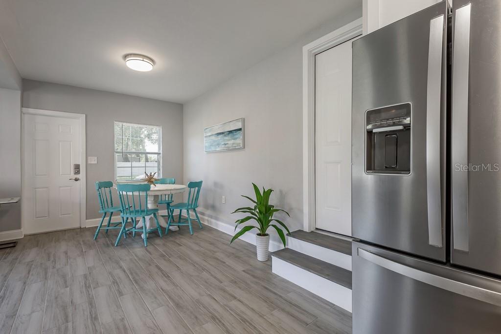 15732 Bolesta Road, Unit B Clearwater, FL 33760 - Photo 8 of 9