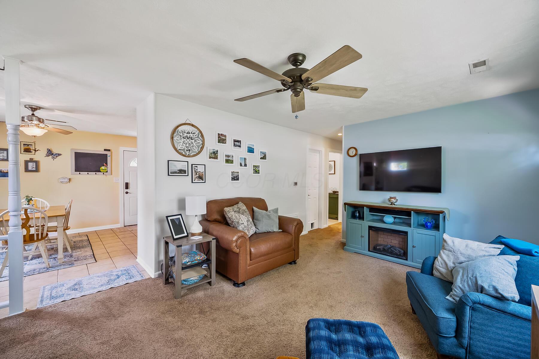 19 Vaughn Road Delaware, OH 43015 - Photo 16 of 32 Living Room