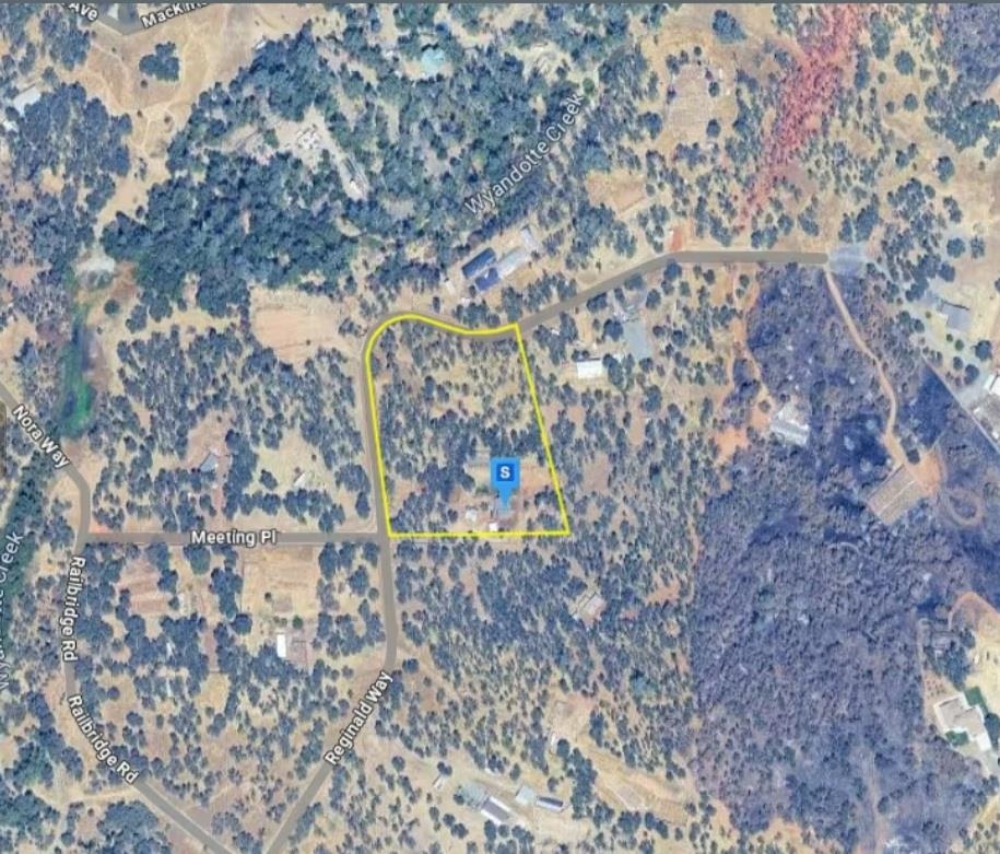 a view of outdoor space