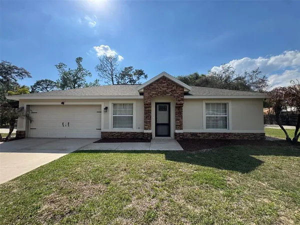 $318,000 | 40751 West 4th Avenue, Umatilla, FL 32784