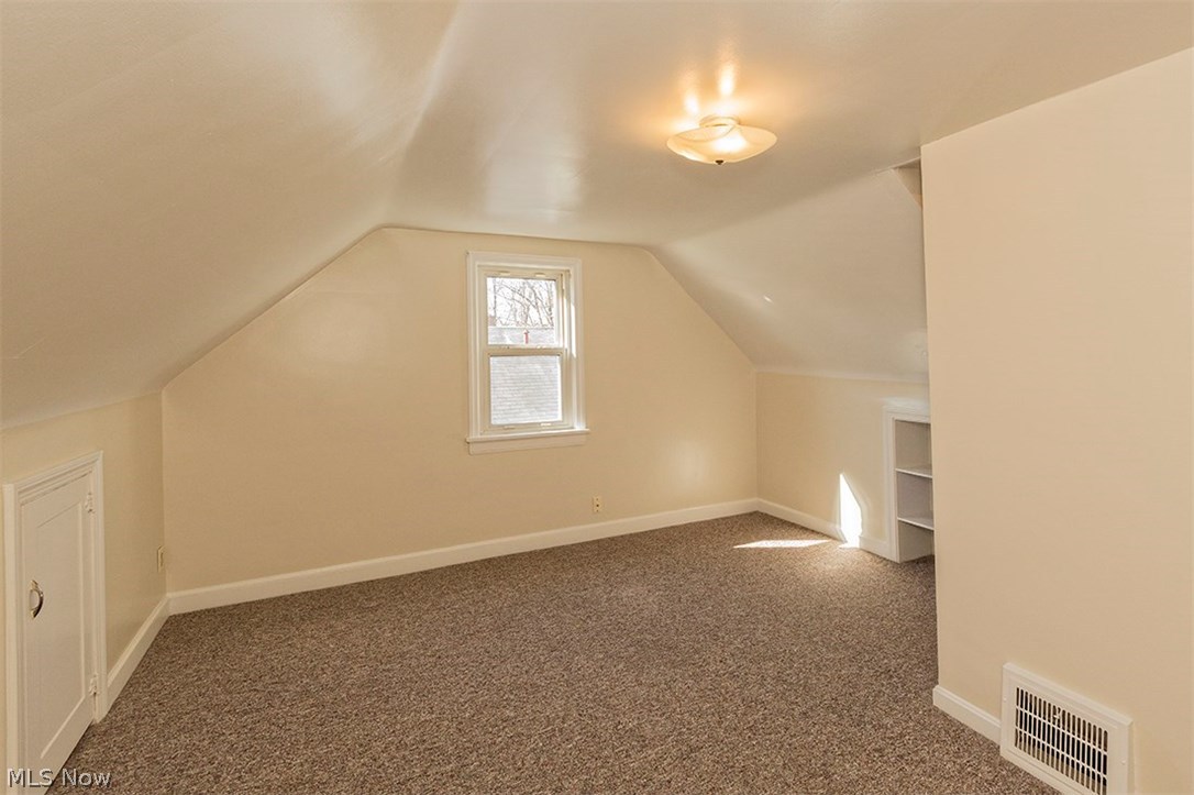 1544 Winchester Road Lyndhurst, OH 44124 - Photo 21 of 35