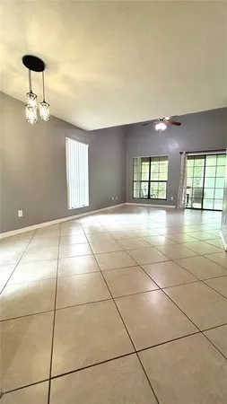 $1,550 | 5855 Southwest 8th Place, Gainesville, FL 32607