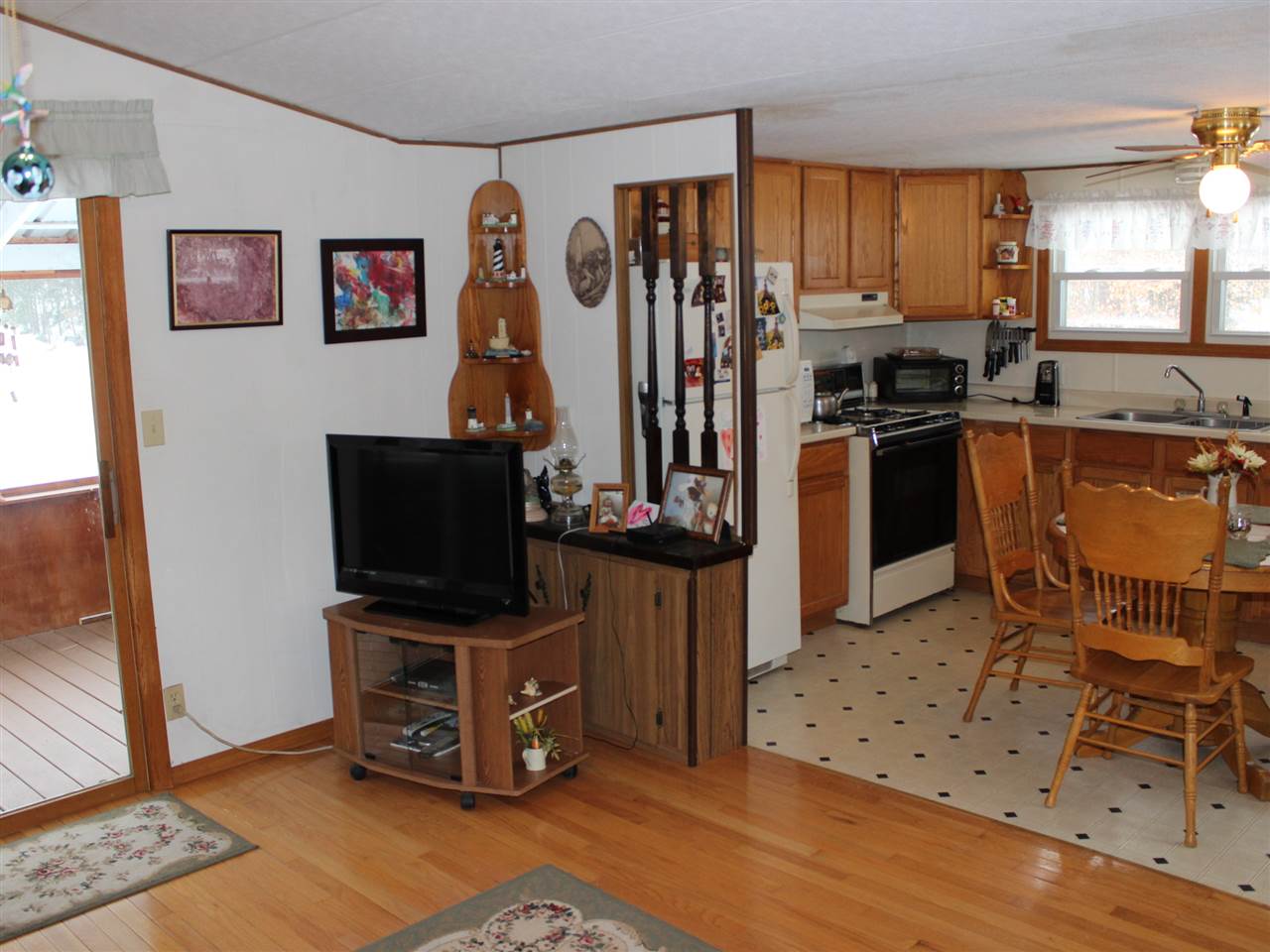 333 Oxbow Road Hinsdale, NH 03451 - Photo 3 of 9