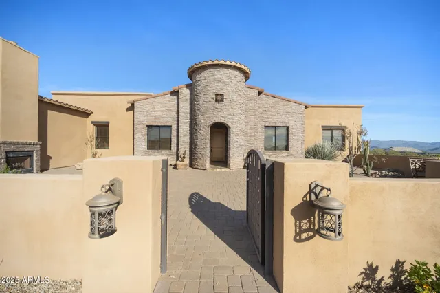 $1,150,000 | 16215 East Saguaro Vista Drive, Scottsdale, AZ 85262