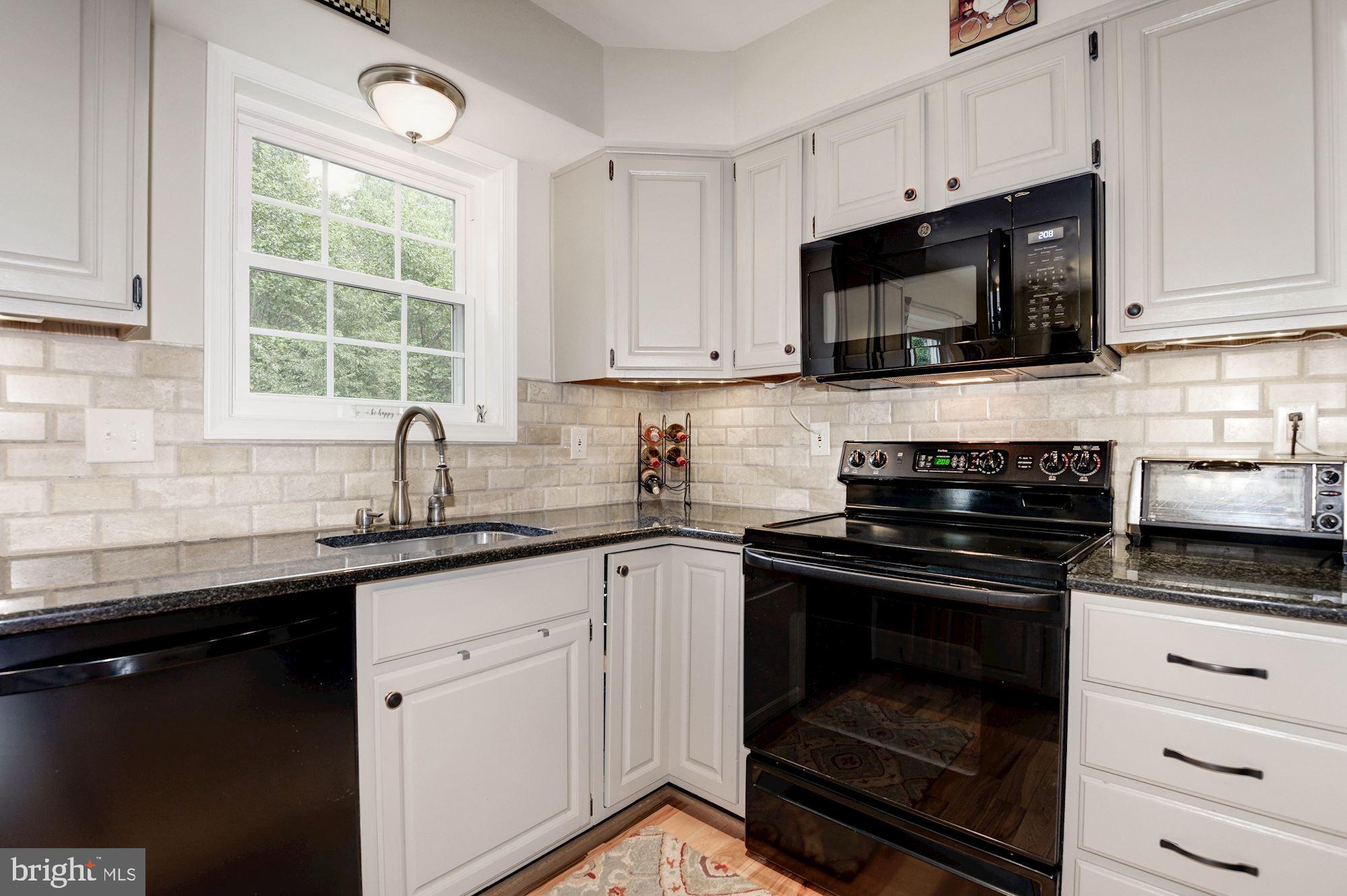 11928 Sentinel Point Court Reston, VA 20191 - Photo 11 of 35 Gallery Image 11