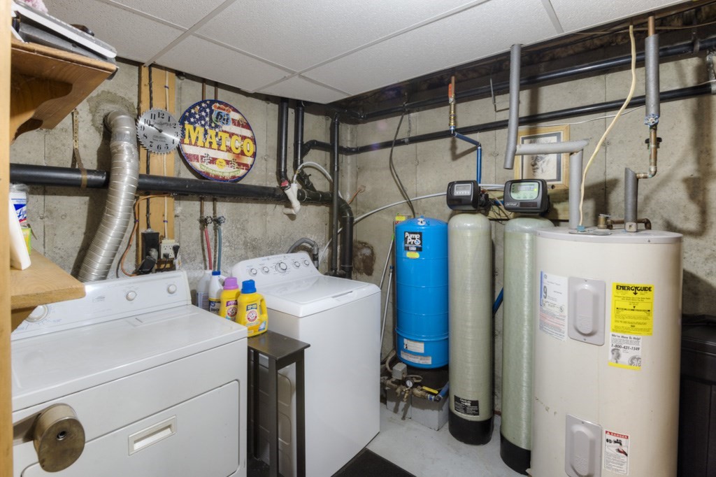 51 Webber Road Brookfield, MA 01506 - Photo 36 of 42 a utility room with dryer and washer