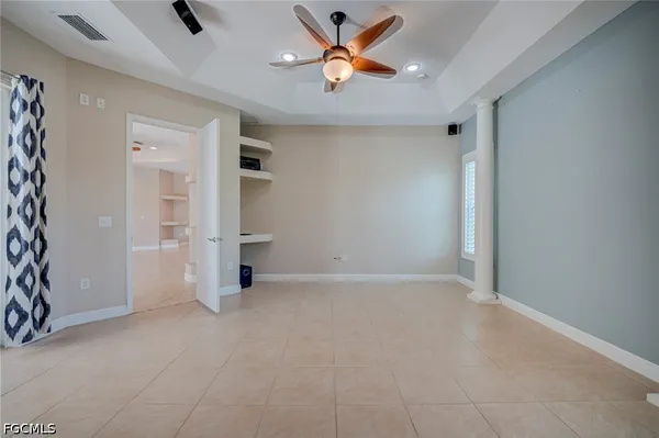 $2,700 | 638 Parkdale Boulevard, Lehigh Acres, FL 33974