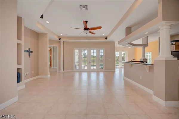 $2,700 | 638 Parkdale Boulevard, Lehigh Acres, FL 33974