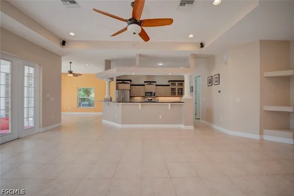 $2,700 | 638 Parkdale Boulevard, Lehigh Acres, FL 33974