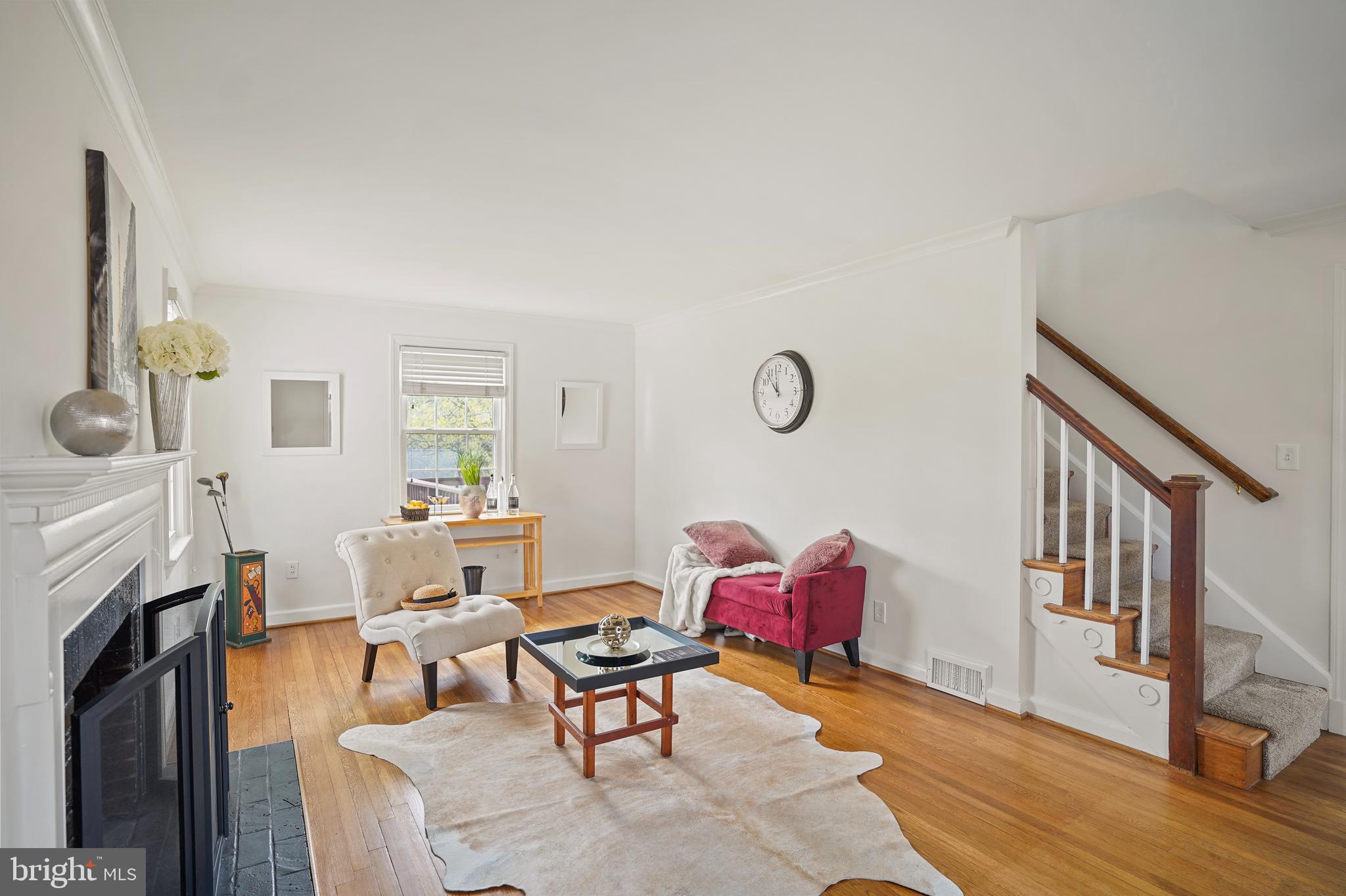322 Penwood Road Silver Spring, MD 20901 - Photo 5 of 23 Hardwood floors throughout.