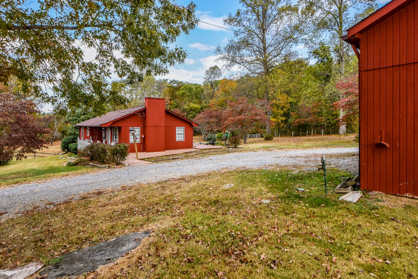 4113 Light Pink Road Louisville, TN 37777 - Photo 4 of 40 Gallery Image 4