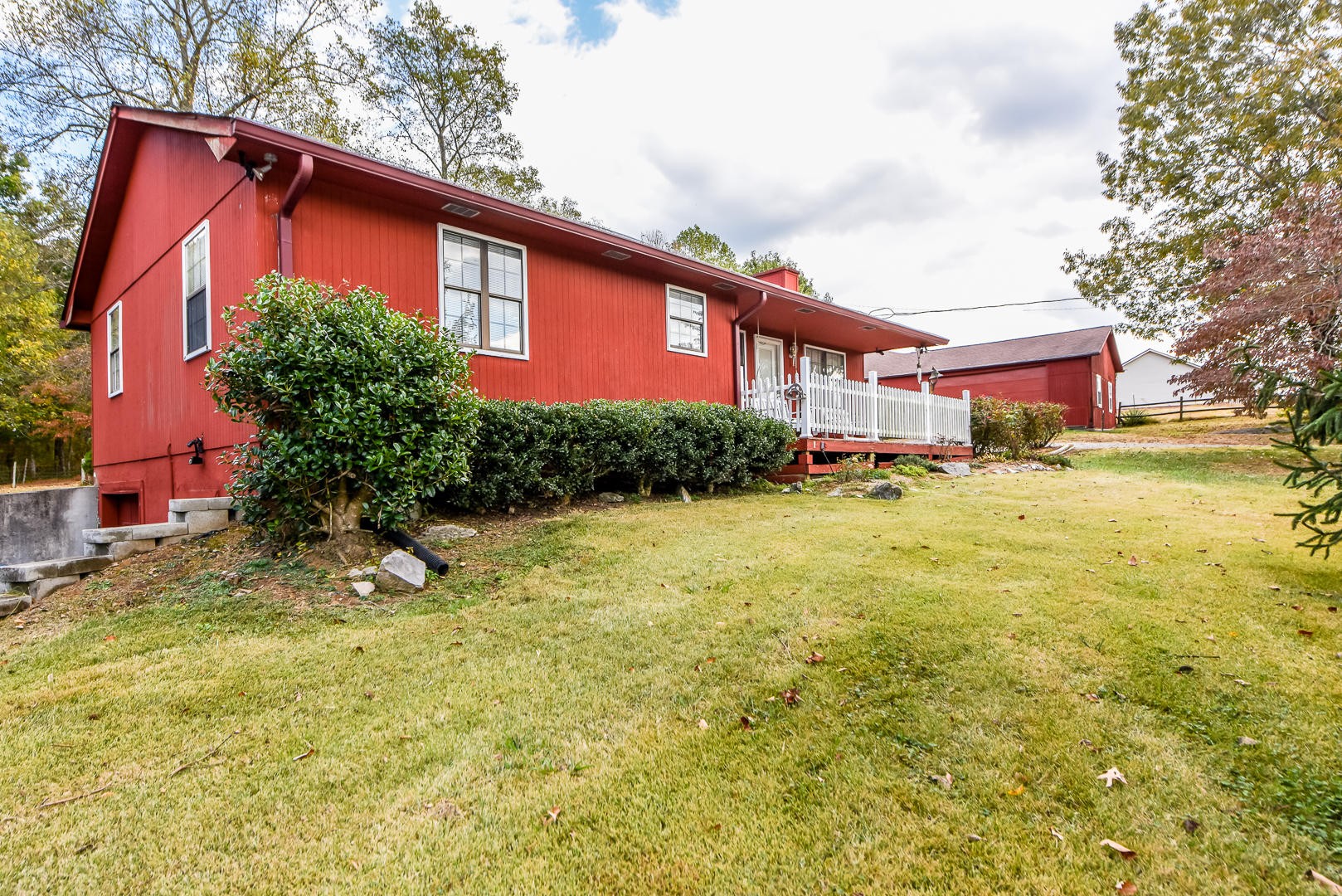 4113 Light Pink Road Louisville, TN 37777 - Photo 6 of 40 Gallery Image 6