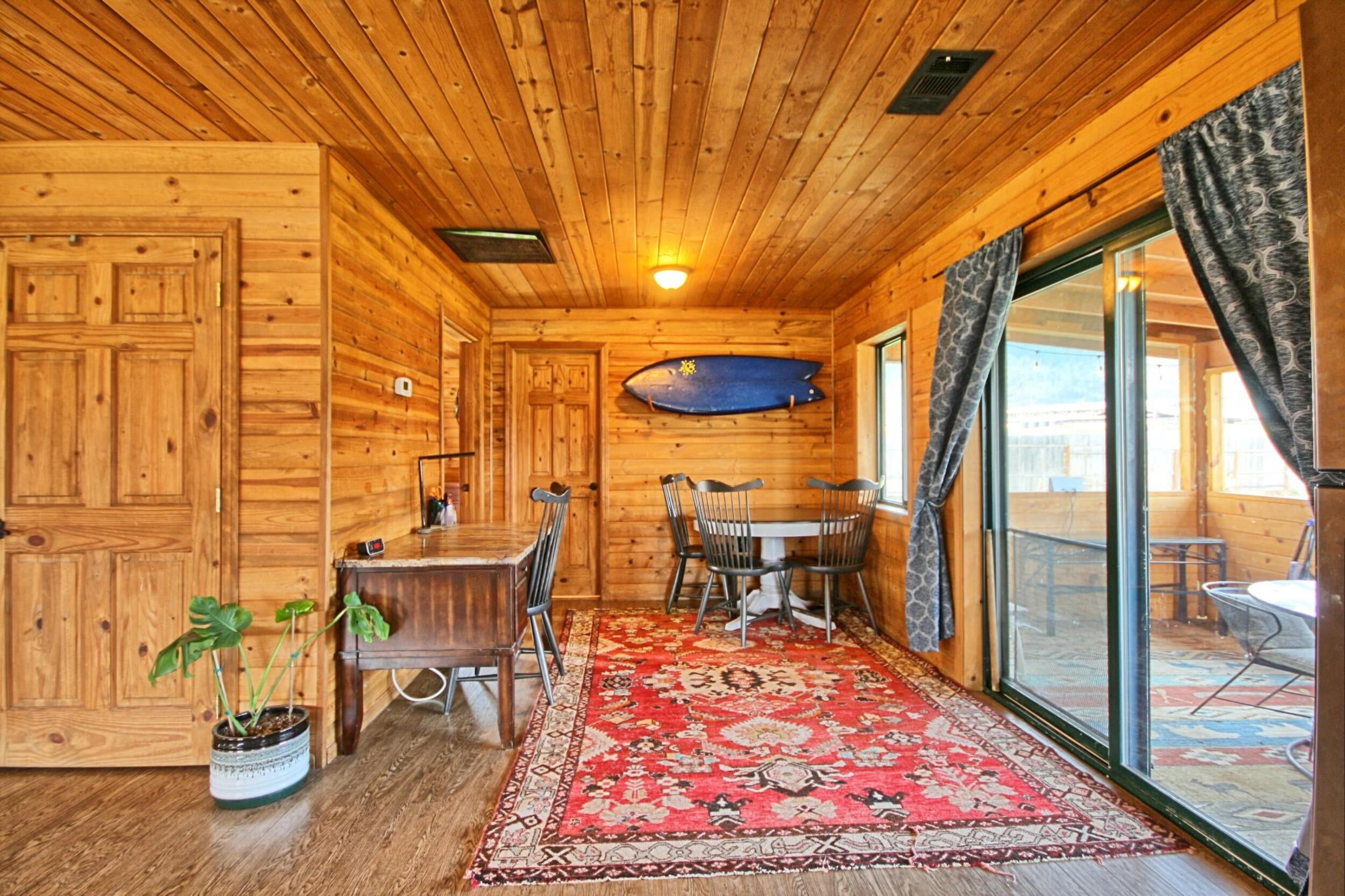 17275 Water Gap Road Williams, OR 97544 - Photo 16 of 48 IMG_9358_59_60_easyHDR-interior2-fotor-2