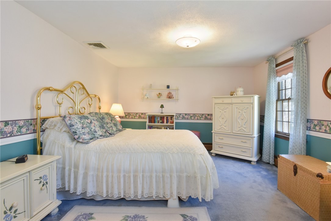 124 Daniel Drive North Kingstown, RI 02852 - Photo 29 of 39