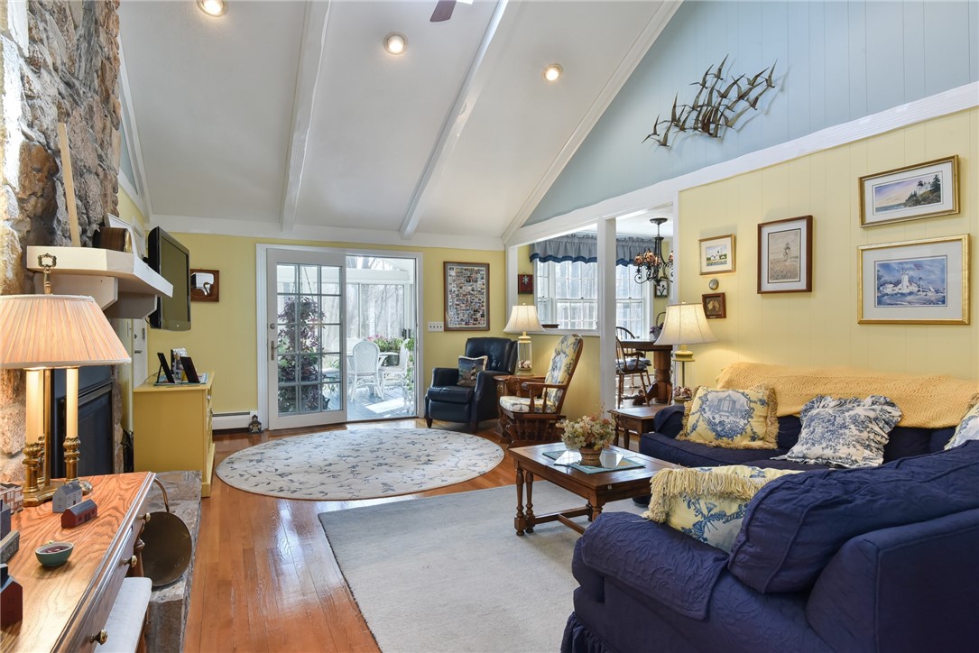 124 Daniel Drive North Kingstown, RI 02852 - Photo 5 of 39