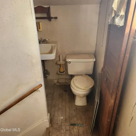 $99,000 | 208 Hampton Avenue, East Greenbush, NY 12144