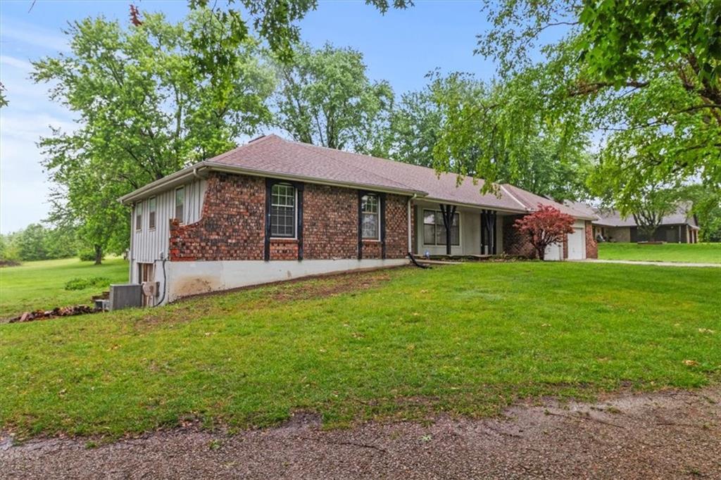 2040 Highway 150 Lee's Summit, MO 64082 - Photo 2 of 33
