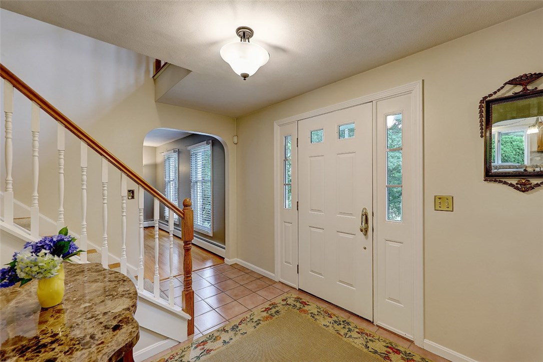 24 Colwell Road Smithfield, RI 02828 - Photo 13 of 50