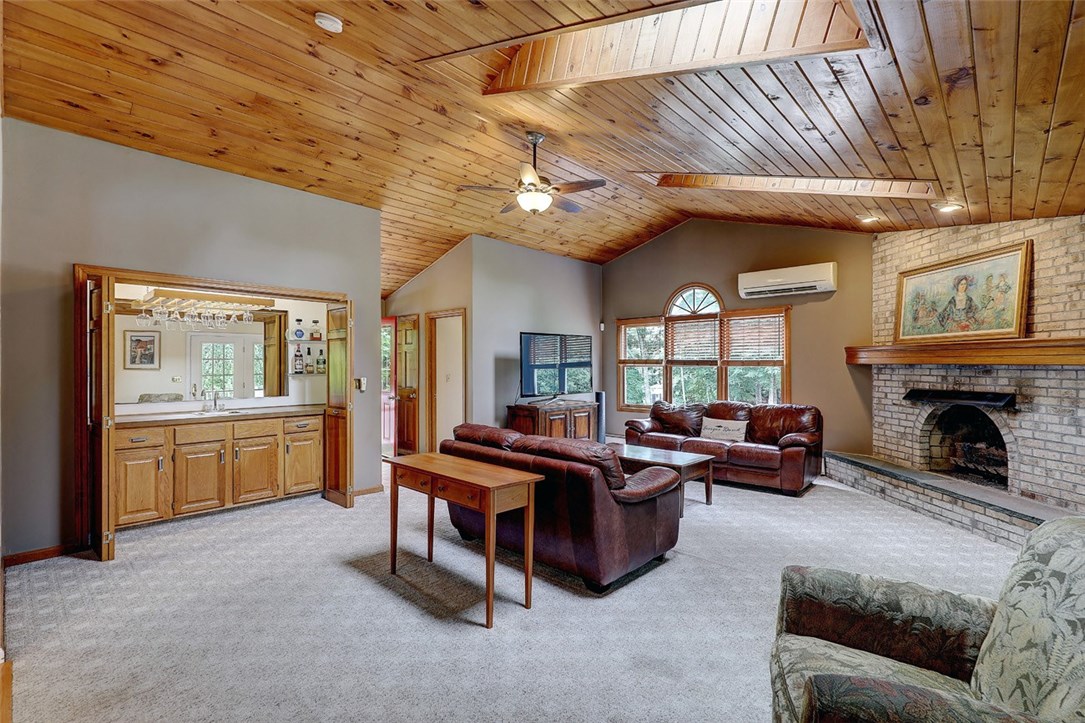 24 Colwell Road Smithfield, RI 02828 - Photo 14 of 50