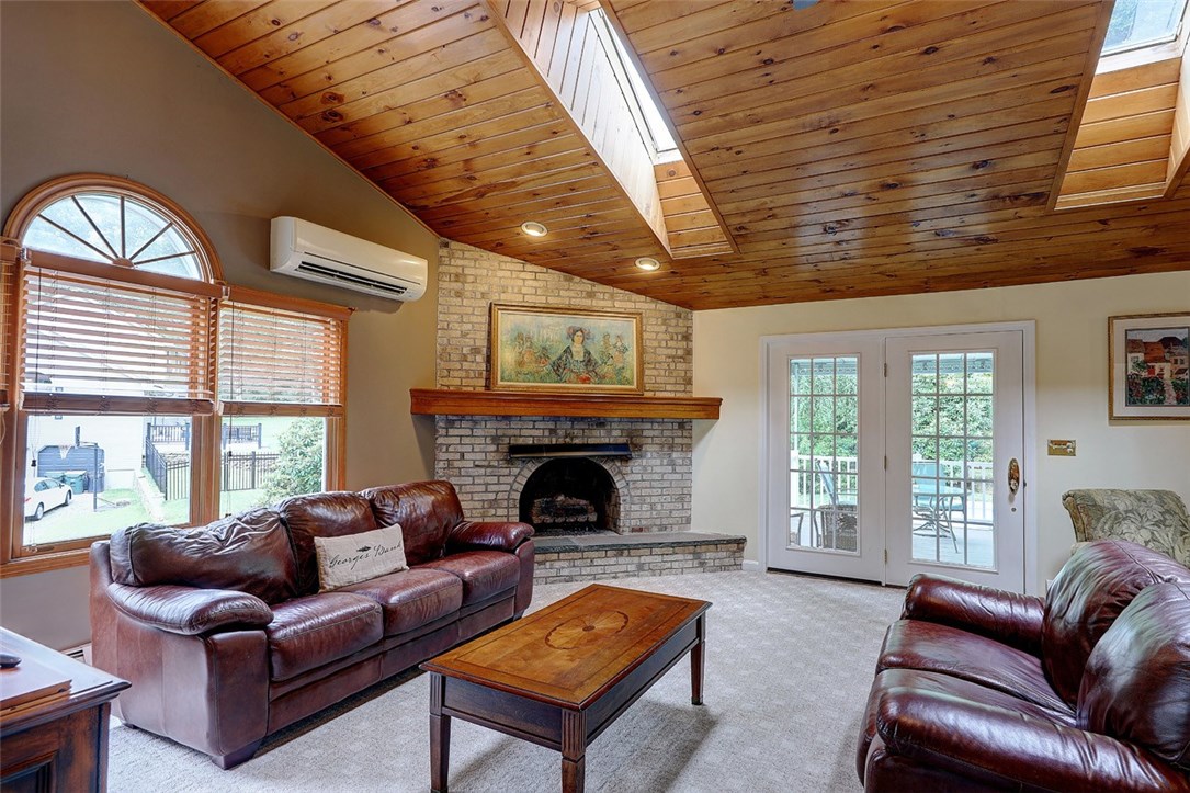 24 Colwell Road Smithfield, RI 02828 - Photo 15 of 50