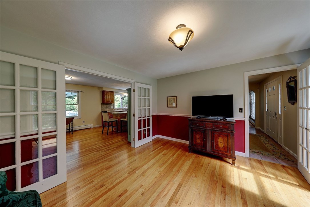 24 Colwell Road Smithfield, RI 02828 - Photo 20 of 50