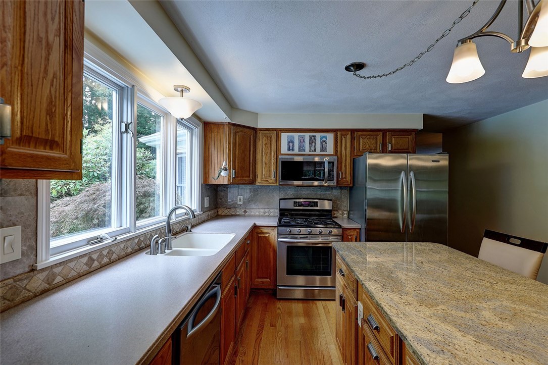 24 Colwell Road Smithfield, RI 02828 - Photo 23 of 50